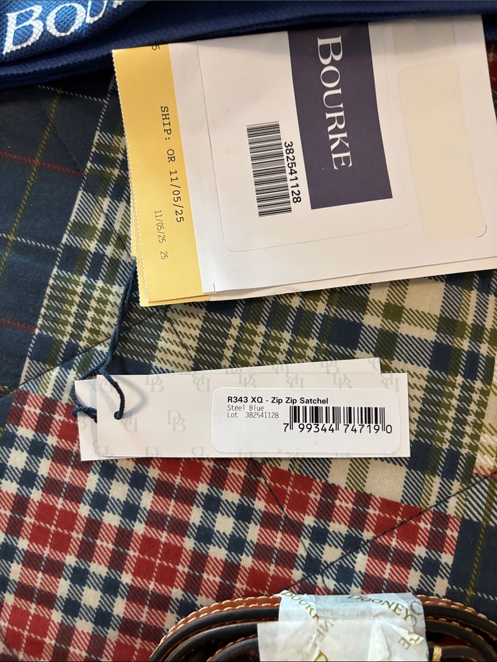 Dooney & Bourke zip zip satchel with dust bag - Picture 7 of 11